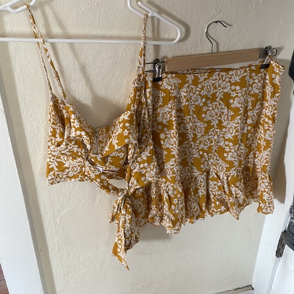 Matching set - Picture 2 of 2